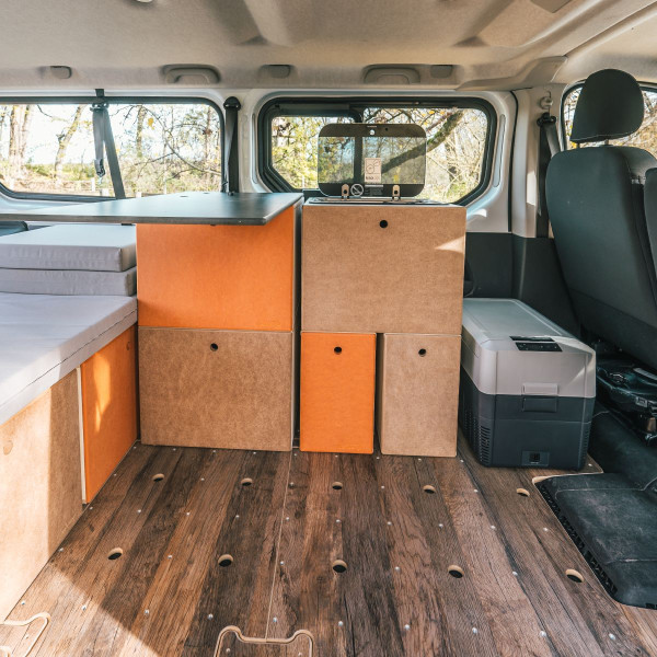 dormir no Nissan NV300 / Primastar Combi dormir no Nissan NV300 / Primastar Combi