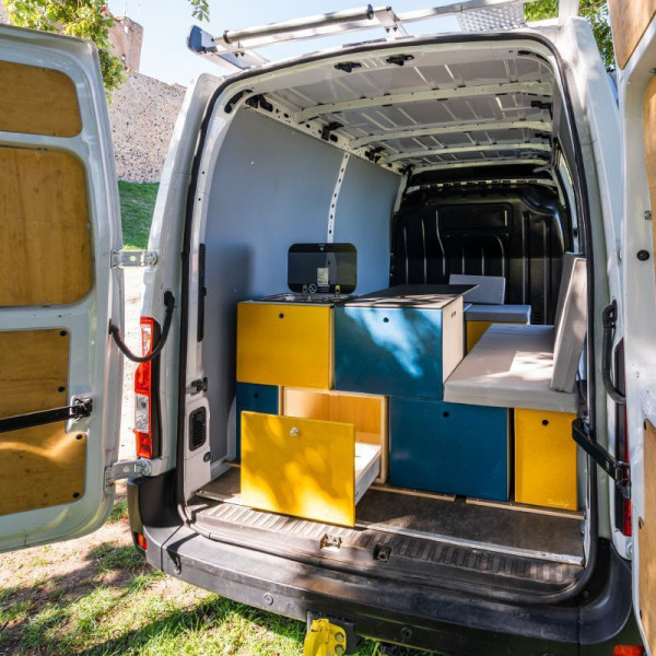 dormir em Renault Master 2 Ve&iacute;culo comercial