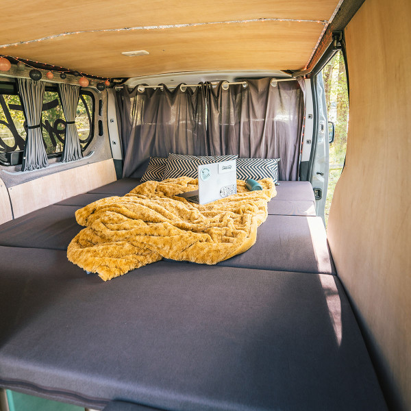 van equipado interior Hyundai H1  Ve&iacute;culo comercial