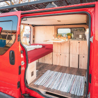 dormir no Nissan NV300 / Primastar 1  Ve&iacute;culo comercial