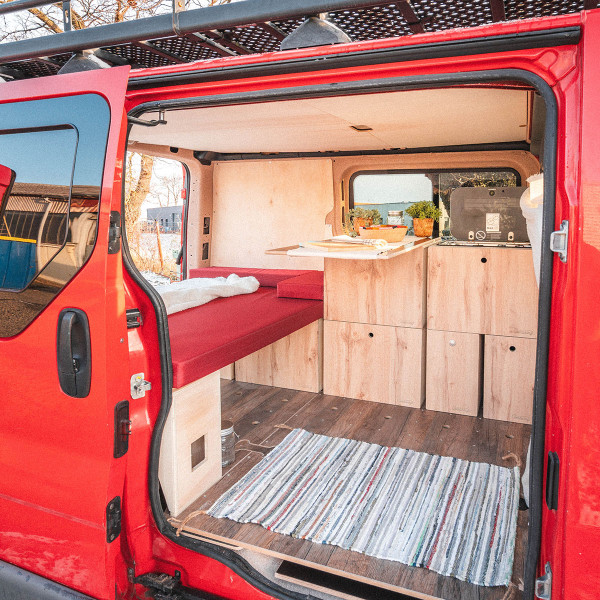dormir no Nissan NV300 / Primastar 1  Ve&iacute;culo comercial